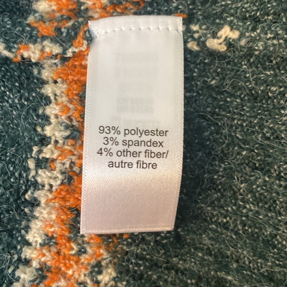 Maurices woman’s green knit pumpkin patterned fall sweater - Picture 9 of 9